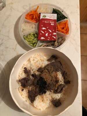 Bonjuk & Lunchbox Cafe Praha