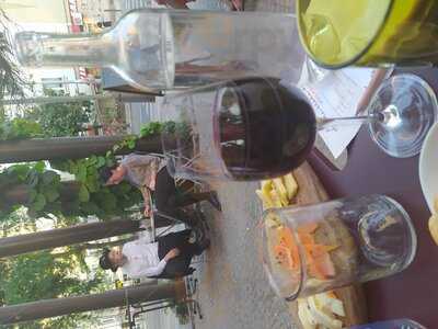 Na Břehu Rhôny Magasin Komunardů