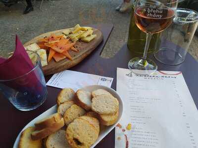 Na Břehu Rhôny Magasin Komunardů