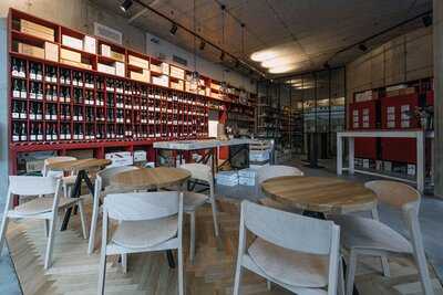 Na Břehu Rhôny Magasin Komunardů