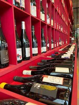 Na Břehu Rhôny Magasin Komunardů