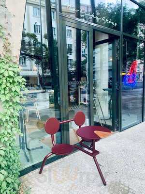 Na Břehu Rhôny Magasin Komunardů