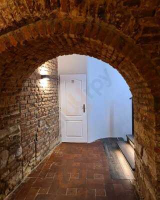 The House Restaurant & Pub