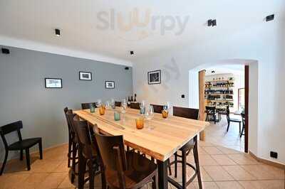 Nerudovka Wine - Wine Shop & Bar