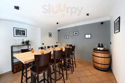 Nerudovka Wine - Wine Shop & Bar