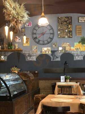 Board Game Cafe Meeples & Coffee