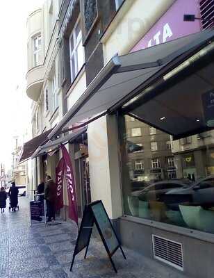 Costa Coffee _ Kaprova