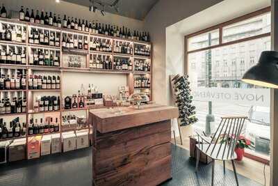 Vinoshop, Senovážné