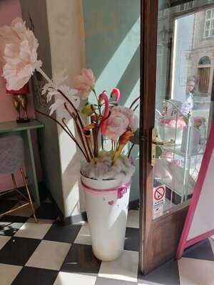 Mad Rabbit - Macarons Bar