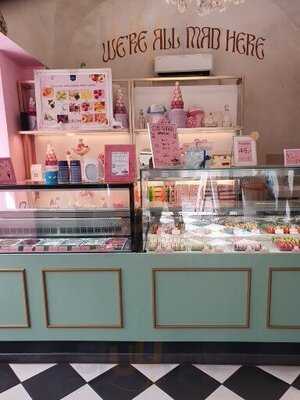 Mad Rabbit - Macarons Bar