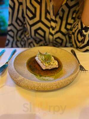 Vinobona Wine & Bistro