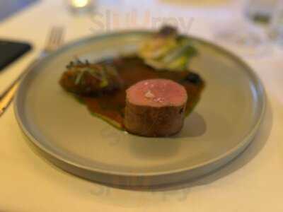 Vinobona Wine & Bistro