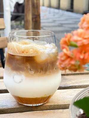 Rose Latte Flowers&bar