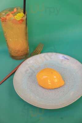 Le Peonia Flower Cafe