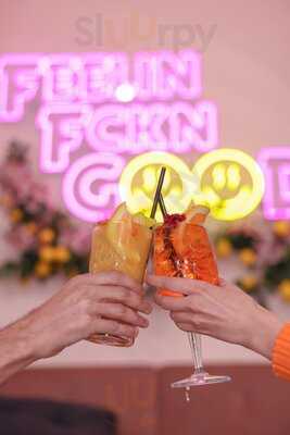 Le Peonia Flower Cafe