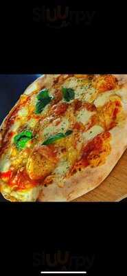 Burger & Pizza Factory