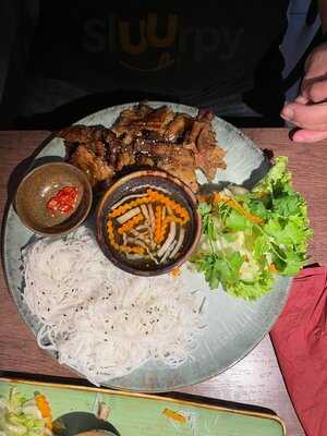 Măm Măm Asian Fusion