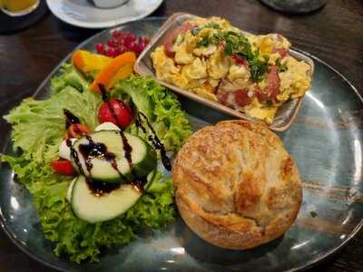 Olivia Breakfast - Resto - Bar