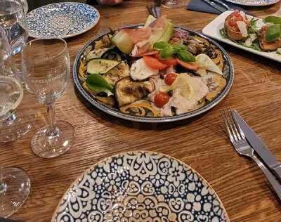 Trattoria Pizzeria Crudo