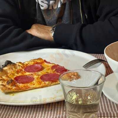 La Pizzeria