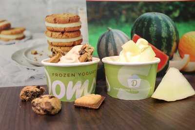 Doms Frozen Yogurt