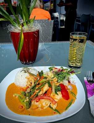 Duck & Curry - Thai Restaurant