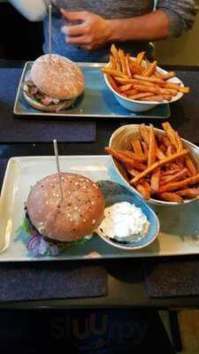 Hans Im GlÜck Burgergrill & Bar