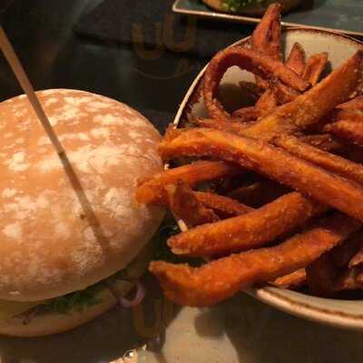 Hans Im GlÜck Burgergrill & Bar