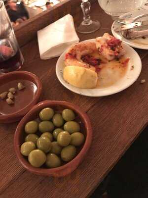 Bodega Vinos Y Tapas