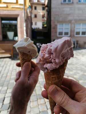 Die Kleine Eismanufaktur