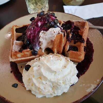 Hoffmanns Bistro & Wafflehouse