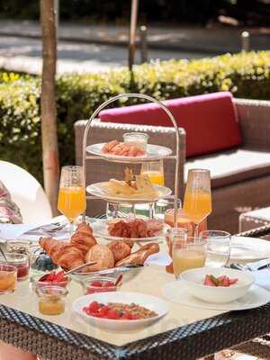 Sophia's Restaurant & Bar