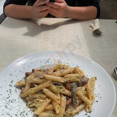 Isola Bella, Geöffnet