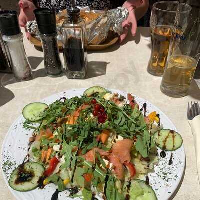 Isola Bella, Geöffnet