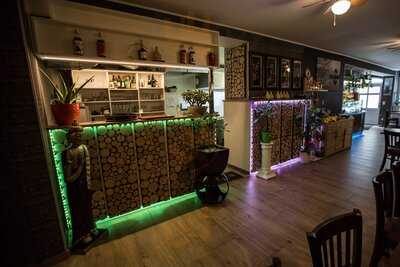 Nam King Sushi Haus 141