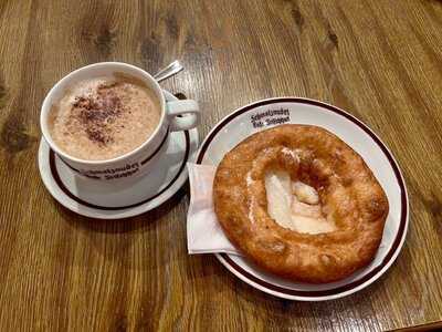 Schmalznudel - Cafe Frischhut