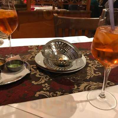 Taj Mahal Restaurant