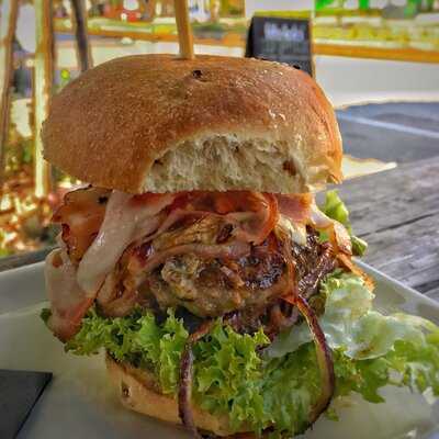 Schwarze Kiste Haunstetter Straße