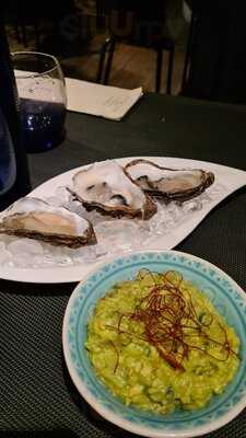 Cosmo's Tapas & Wine