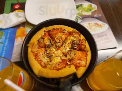 Pizza Hut Restaurant Garmisch