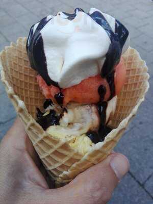 Sarcletti Eiscafe Und Konditorei