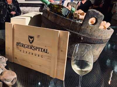 Bürgerspital Weinhaus - Weinverkauf & Vinothek