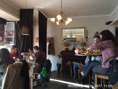 Cafe Mozart