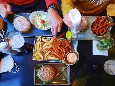 Hans Im GlÜck Burgergrill & Bar