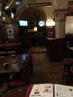 Finnegan's Irish Pub