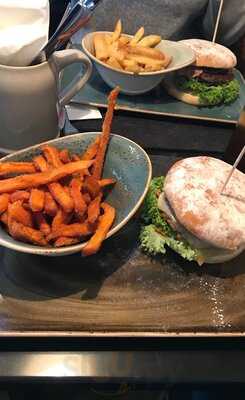 Hans Im GlÜck Burgergrill & Bar