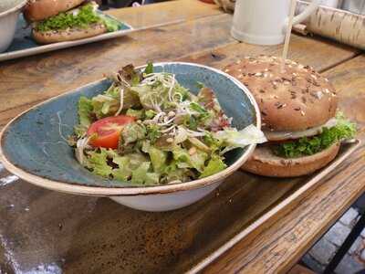 Hans Im GlÜck Burgergrill & Bar