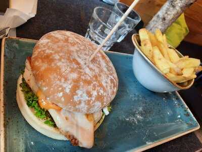 Hans Im GlÜck Burgergrill & Bar