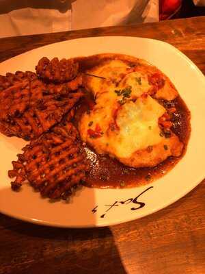 Sax's Cafe, Restaurant & Bar