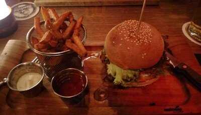 Australian Bar & Kitchen